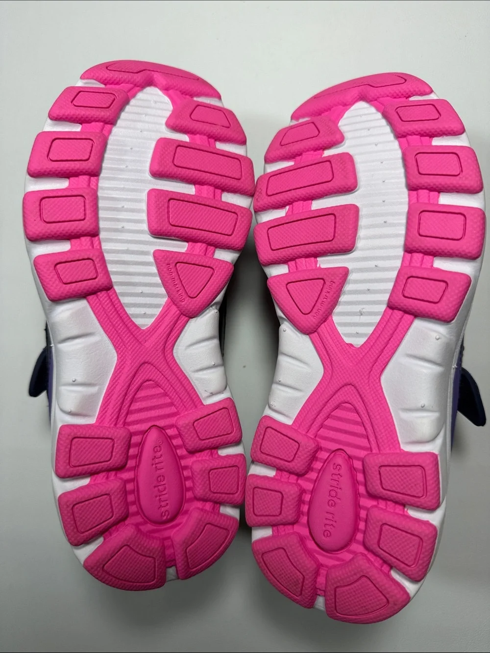Girls Size 1 Stride Rite M2P Made to Play Journey Player Pink/Purple Sneaker